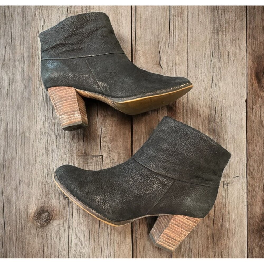 Cole Haan Black Cassidy Bootie Nubuck Leather‎ Zip Ankle Boots Size 7